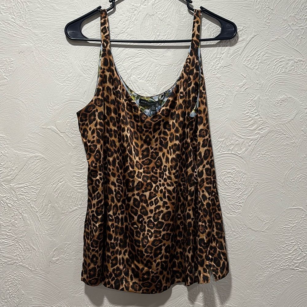 White House black market cheetah print & Floral reversible Blouse Size Medium